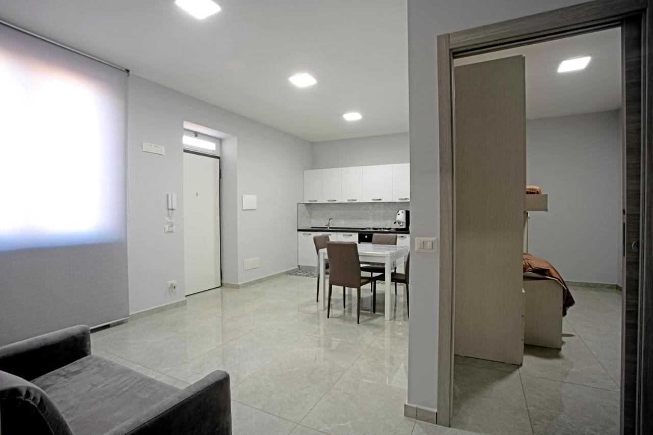 Giovi'S Apartments Кастеламаре ди Стабия Екстериор снимка