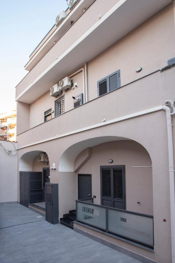 Giovi'S Apartments Кастеламаре ди Стабия Екстериор снимка