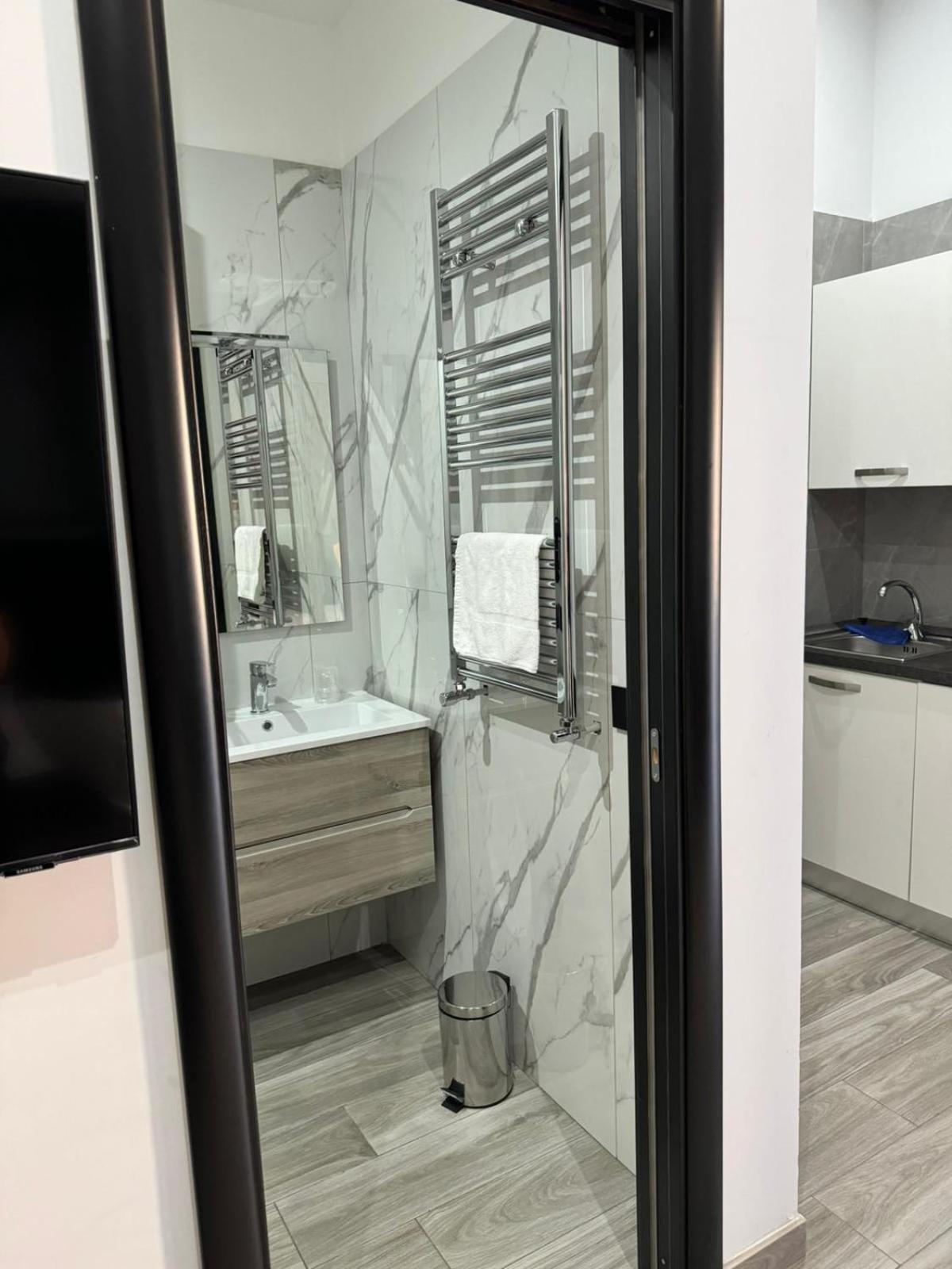 Giovi'S Apartments Кастеламаре ди Стабия Екстериор снимка