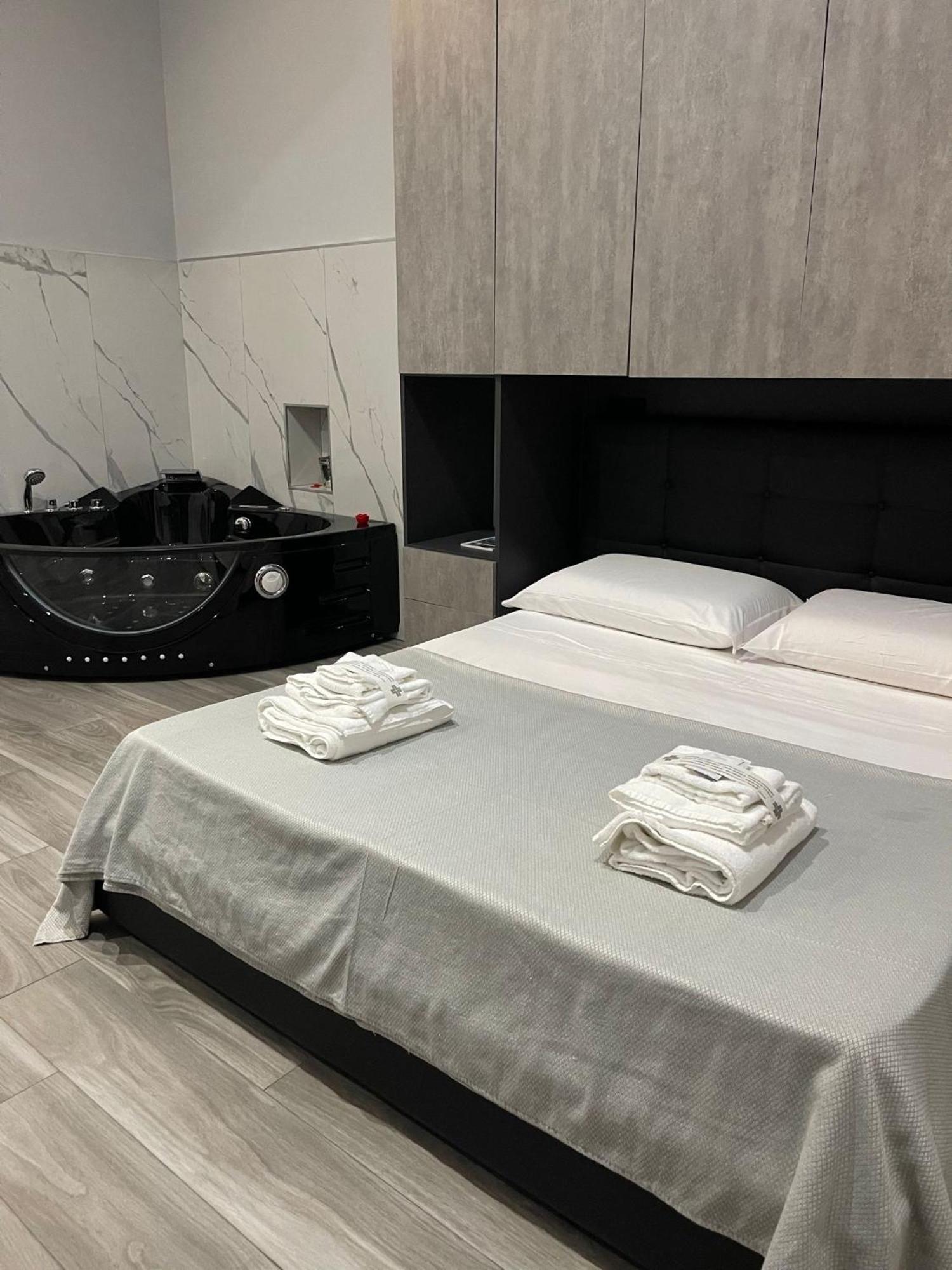 Giovi'S Apartments Кастеламаре ди Стабия Екстериор снимка